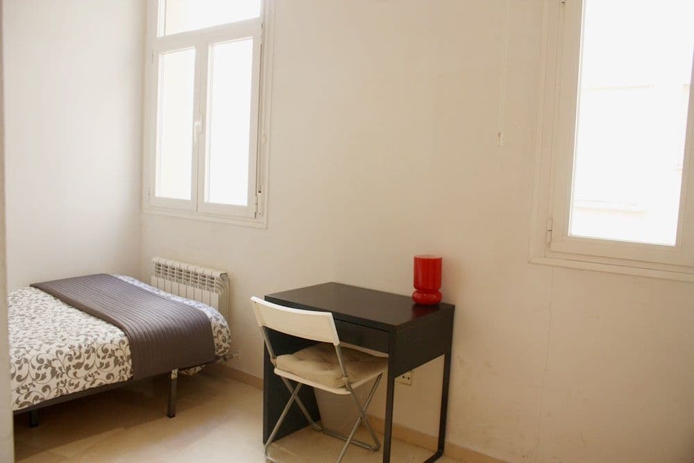 Private room in Madrid photo 4