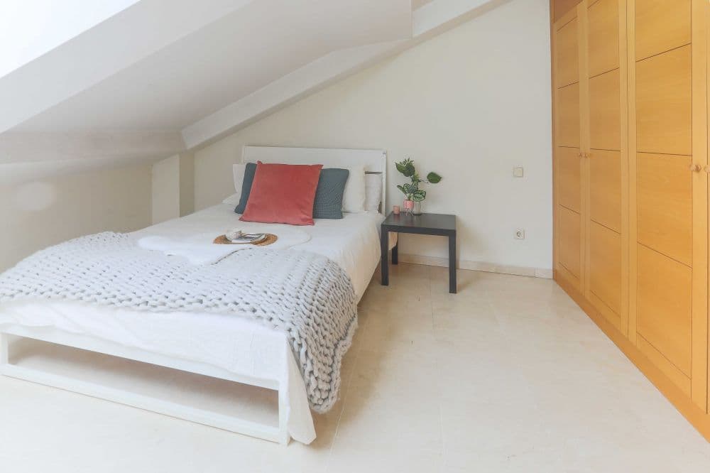 Private room in Madrid photo 3