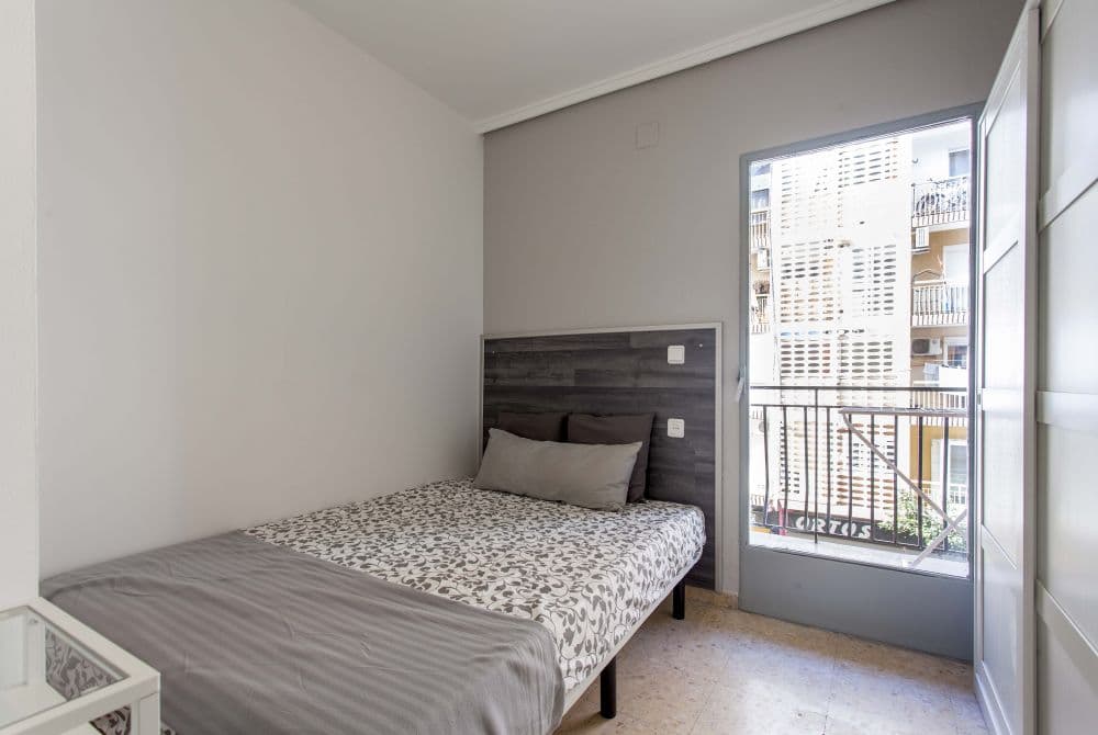 Private room in Valencia photo 2