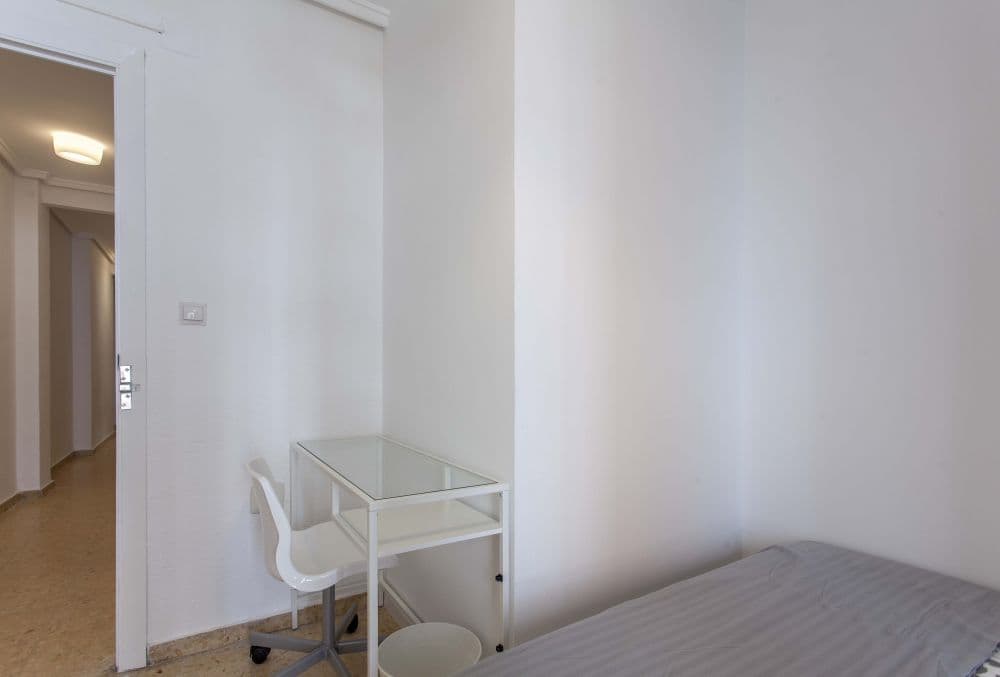 Private room in Valencia photo 3