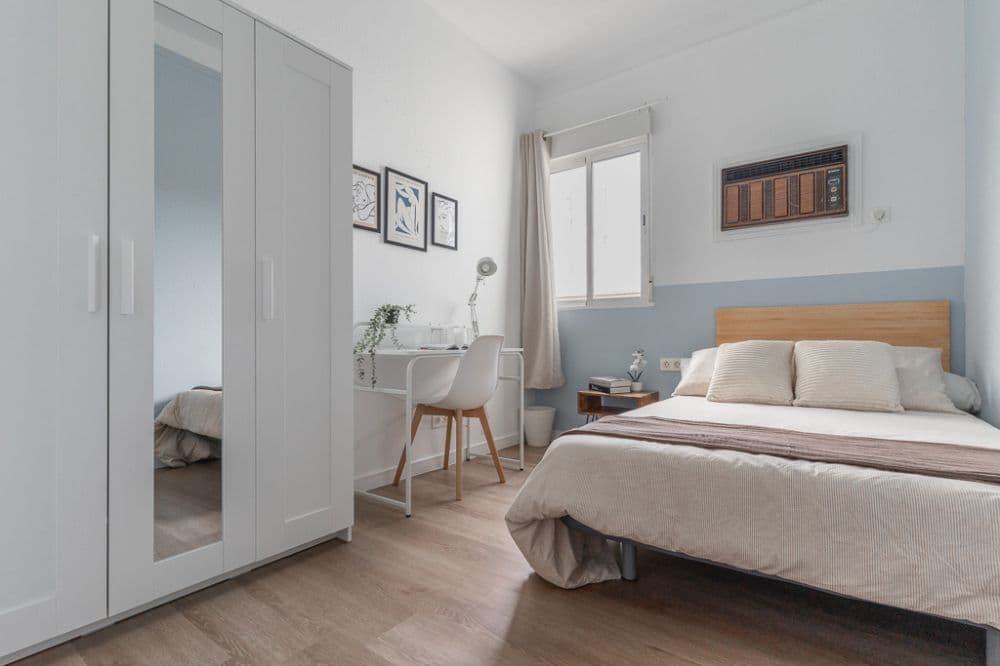 Private room in Madrid photo 2