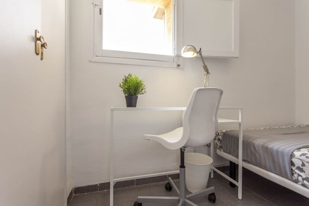 Private room in Valencia photo 3