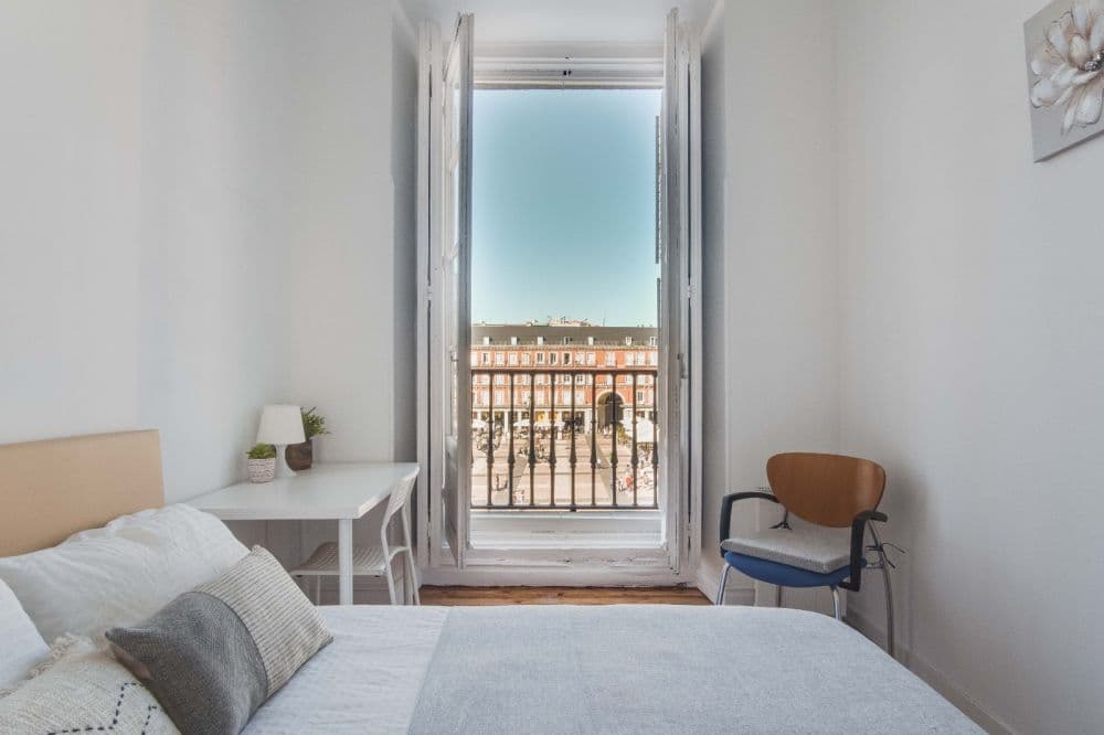 Private room in Madrid photo 2