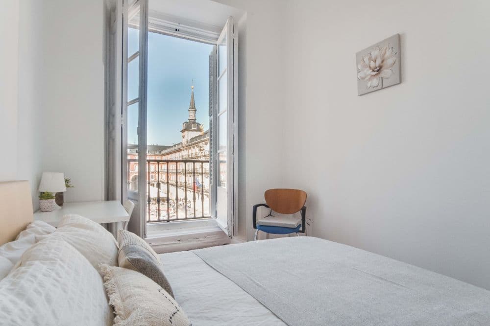 Private room in Madrid photo 3
