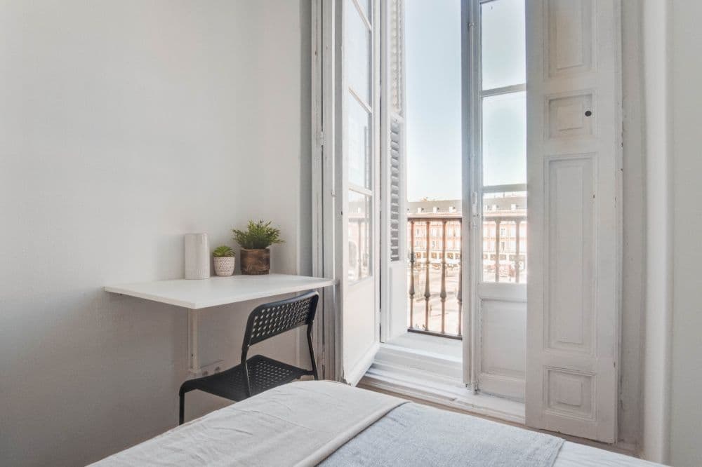 Private room in Madrid photo 4