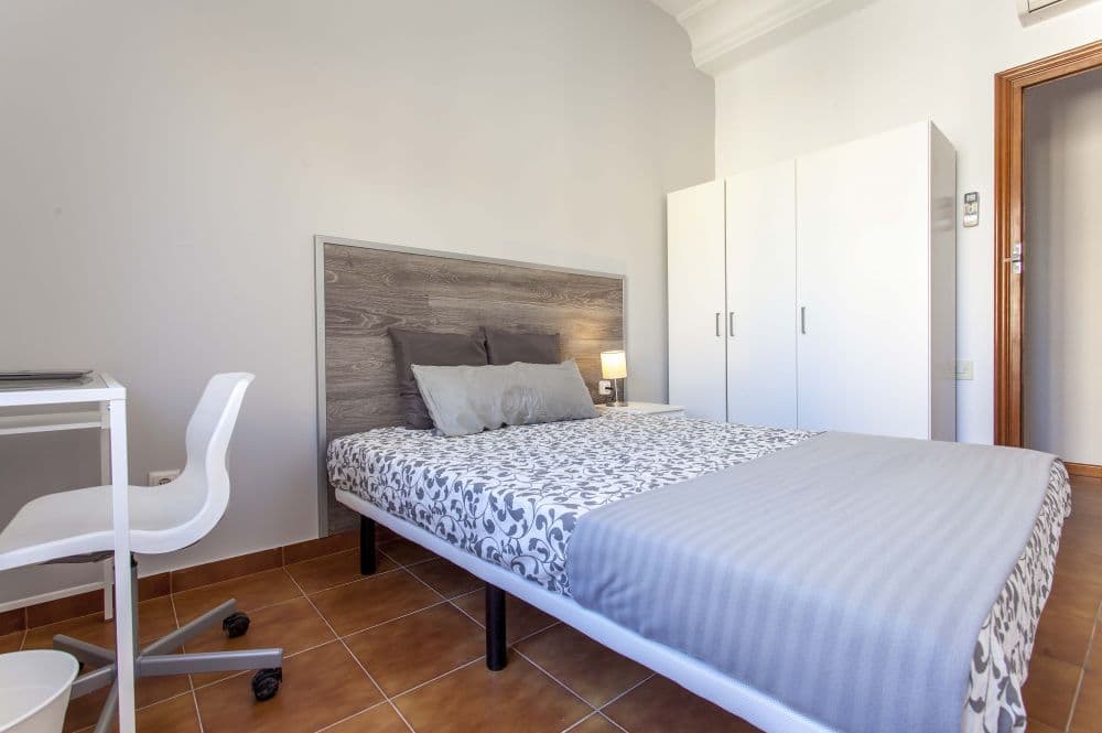 Private room in Valencia photo 3