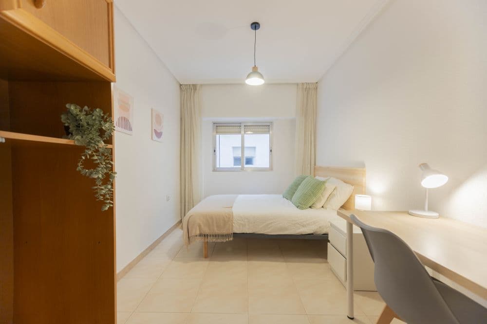 Private room in Valencia photo 2