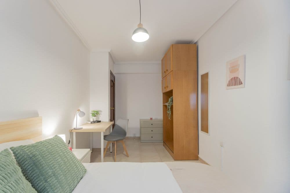 Private room in Valencia photo 4