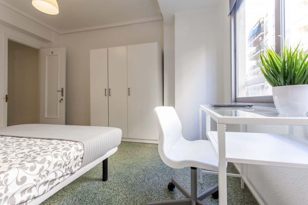 Private room in Valencia photo 4