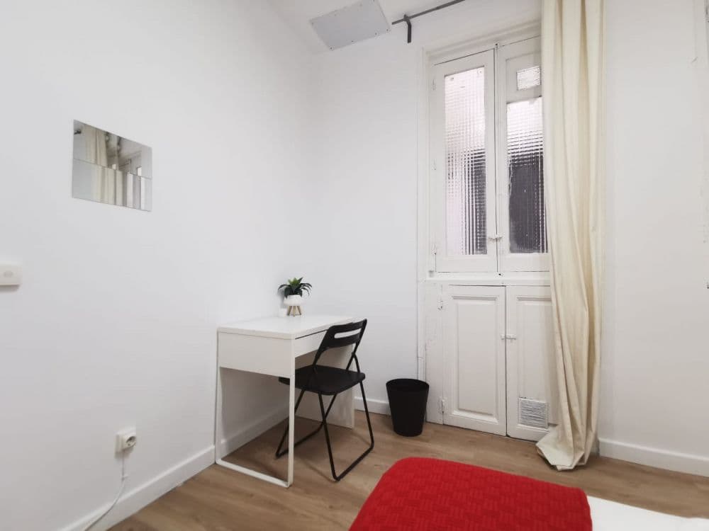 Private room in Madrid photo 5