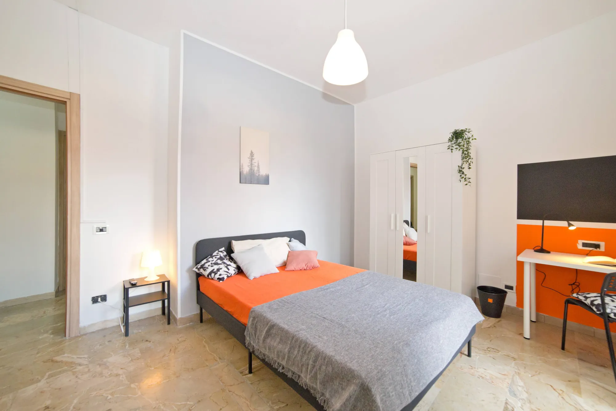 Stanza privata a Varese photo 3