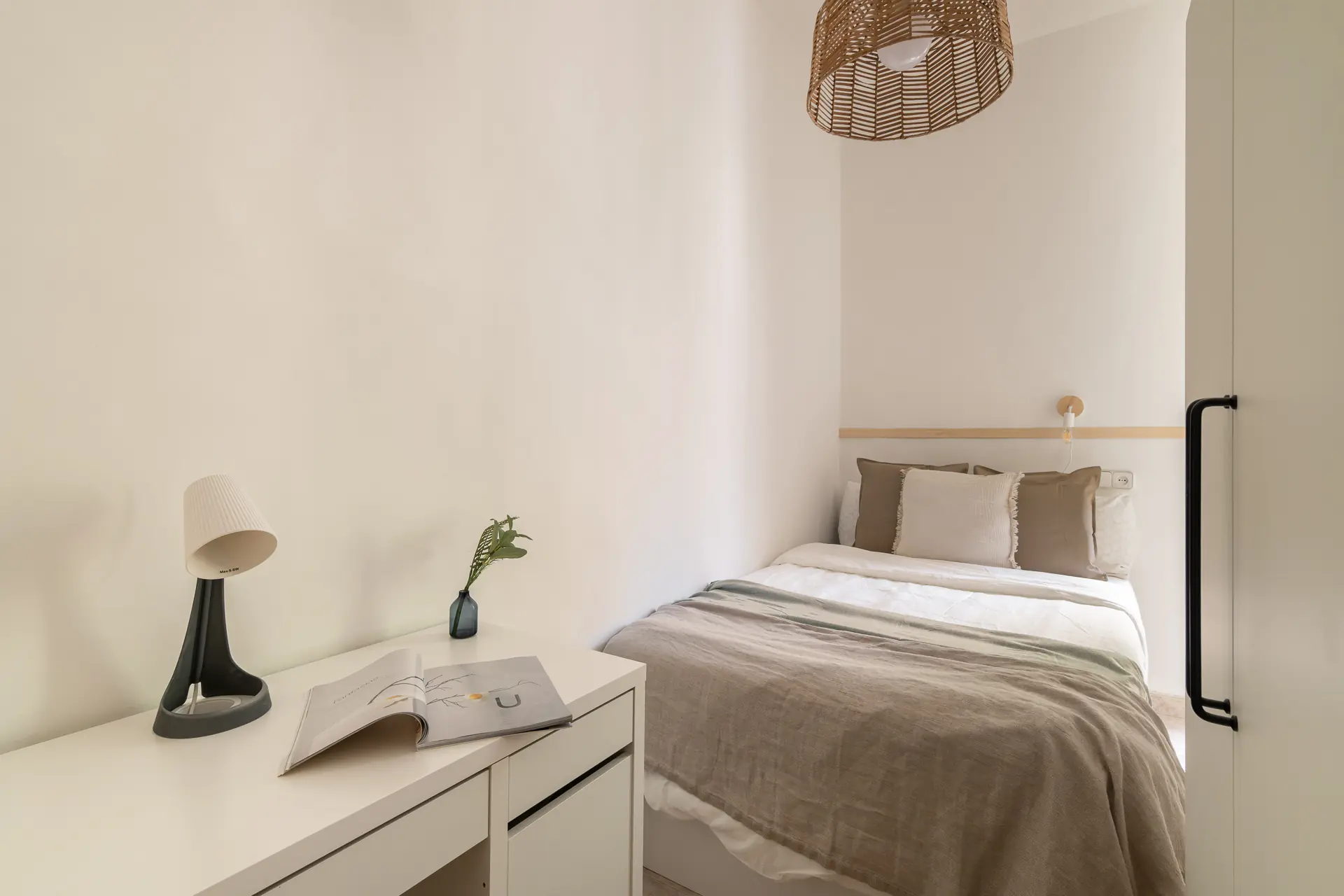 Private room in Barcelona photo 2