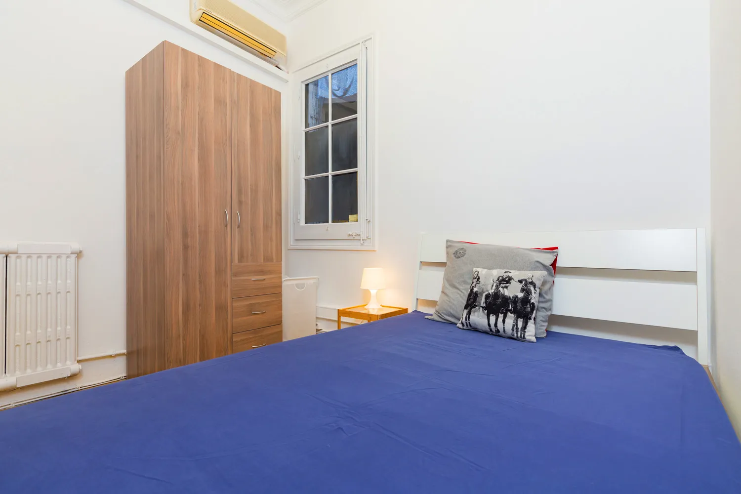 Private room in Barcelona photo 2