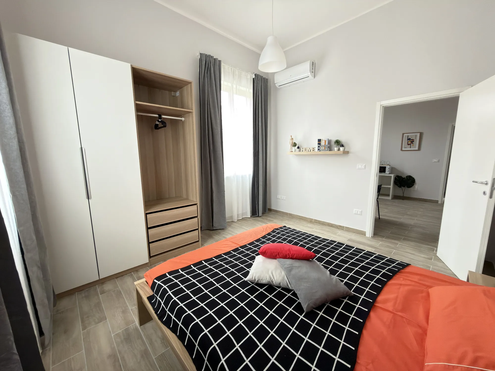Room 16 2