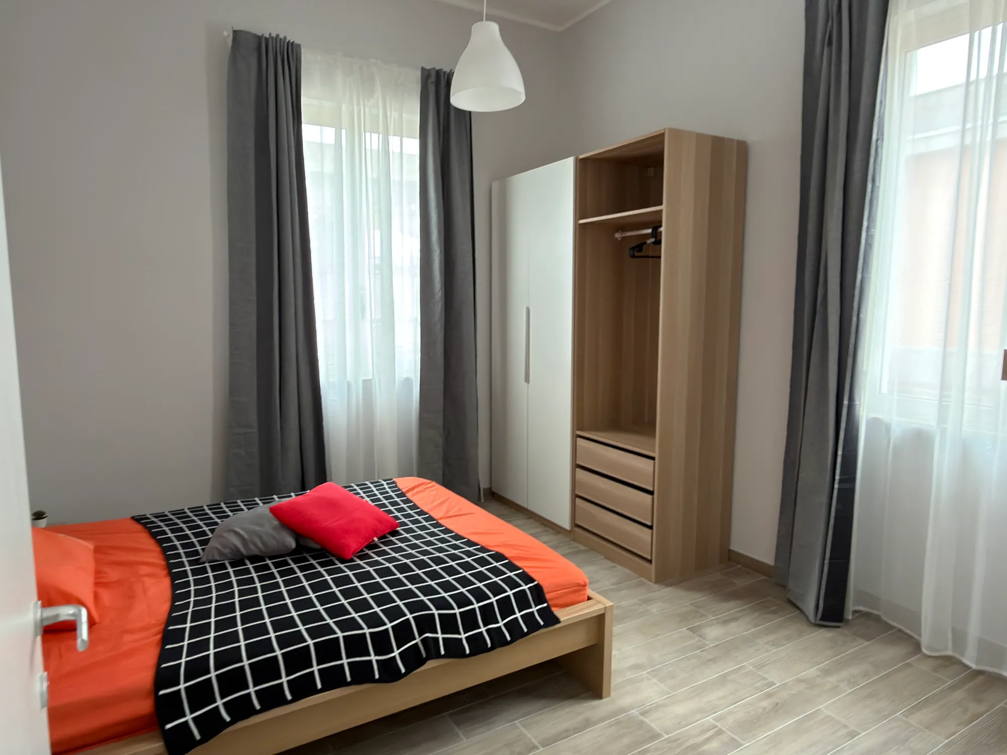 Room 16 5