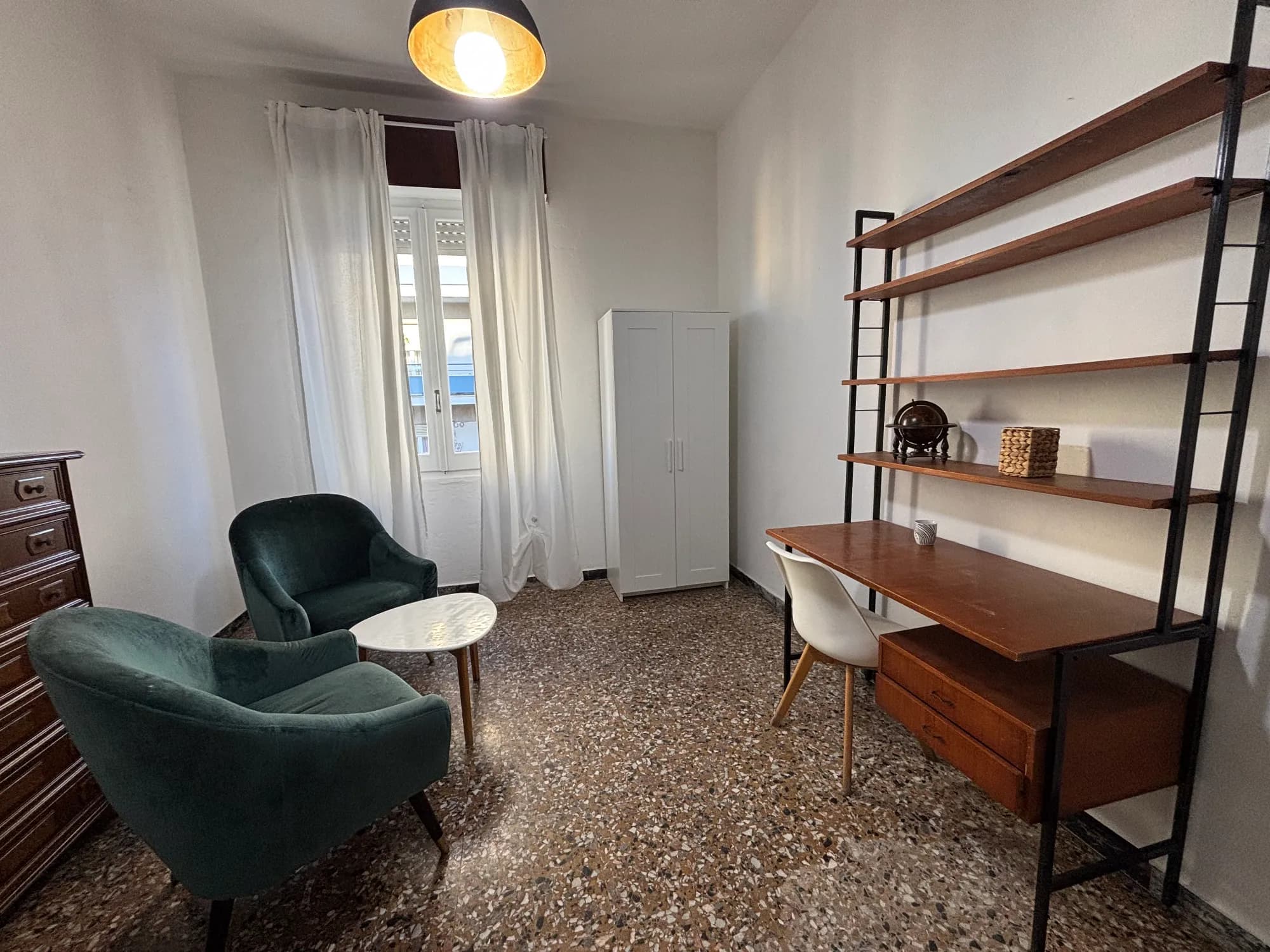 Stanza privata a Cagliari photo 2
